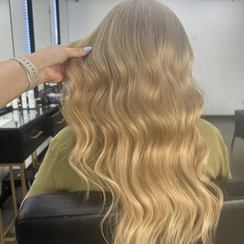 Shampu - Color and extensions - Hair Salons Near Me - Houston, Texas