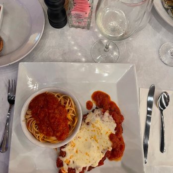 Italian Bistro - Chicken Parmesan with a side of spaghetti - Italian Near Me - Pascagoula, Mississippi