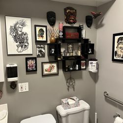 Stylish bathroom.