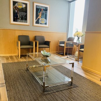 Caster Eye Center - Waiting area - Laser Eye Surgery/Lasik Near Me - Beverly Hills, California Caster Eye Center - Waiting area - Laser Eye Surgery/Lasik Near Me - Beverly Hills, California