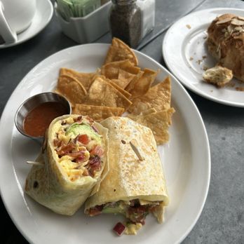 Zinc Cafe & Bar - Breakfast burritos - Beer, Wine & Spirits Near Me - Corona Del Mar, California
