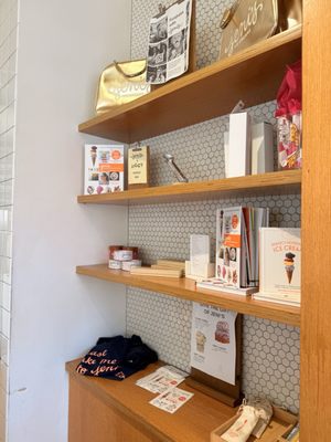 Jeni's Splendid Ice Creams by null