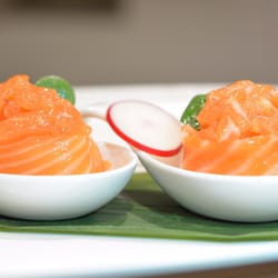 Sakura Sushi House - Gunkan Salmon out