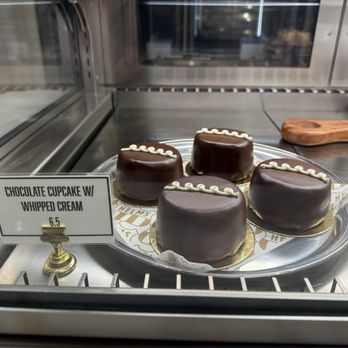 Helms Bakery - Bakeries Near Me - Los Angeles, California
