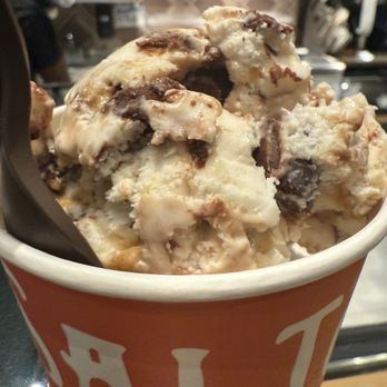 Salt & Straw - Ice Cream & Frozen Yogurt Near Me - Glendale, California Salt & Straw - Ice Cream & Frozen Yogurt Near Me - Glendale, California
