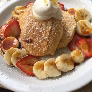 Cream Pot - Banana Carmel Pancakes with strawberries!!! - Breakfast & Brunch Near Me - Honolulu, Hawaii Cream Pot - Banana Carmel Pancakes with strawberries!!! - Breakfast & Brunch Near Me - Honolulu, Hawaii