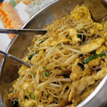 Chinatown Restaurant - Singapore noodles with chicken - Chinese Near Me - Winchester, Virginia Chinatown Restaurant - Singapore noodles with chicken - Chinese Near Me - Winchester, Virginia