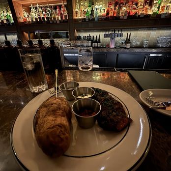 Pine Hall - Steak and potato - Cocktail Bars Near Me - Detroit, Michigan Pine Hall - Steak and potato - Cocktail Bars Near Me - Detroit, Michigan