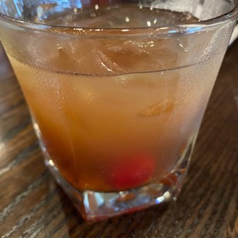 Leonore Restaurant  - Cuba libre - Italian Near Me - Salem, Virginia
