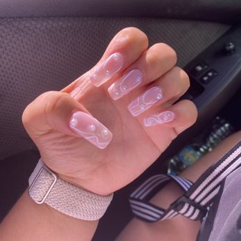 Flora De Nails & Spa - Nail Salons Near Me - Fort Lauderdale, Florida