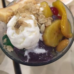 Chowking - Small halo halo . This is really delicious