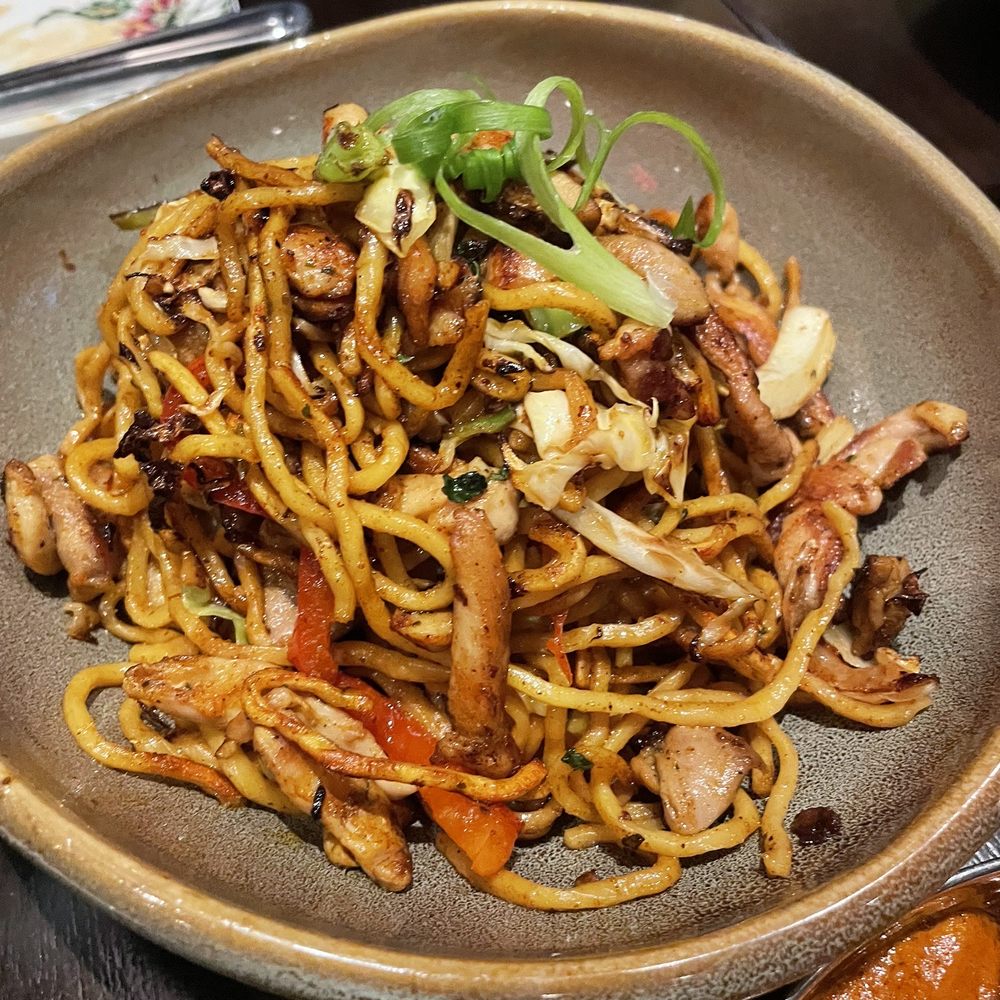 IndoChen - Old Town - Chicken Chow Mein - tasted good but nothing special - Indian Near Me - Alexandria, Virginia IndoChen - Old Town - Chicken Chow Mein - tasted good but nothing special - Indian Near Me - Alexandria, Virginia