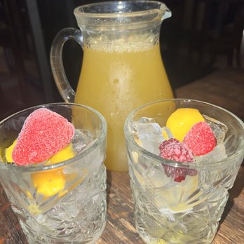 Scaddabush - White sangria - Italian Near Me - Scarborough, Ontario