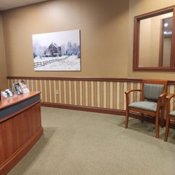 Rothman Orthopaedics - Their physical therapy waiting area.