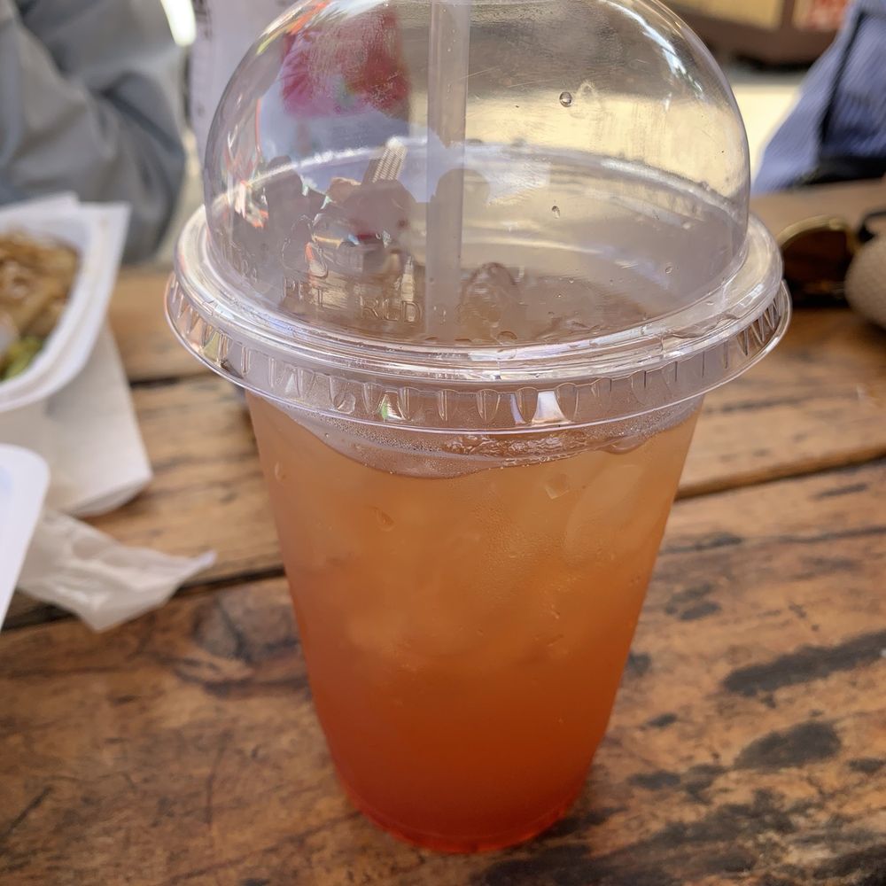 HI Shack - Strawberry mango tea - Tacos Near Me - Honolulu, Hawaii