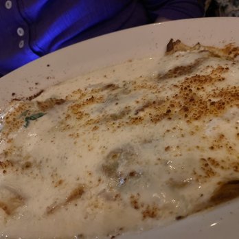 Maggiano's - Chicken Chicken & Spinach Manicotti - Italian Near Me - Friendswood, Texas