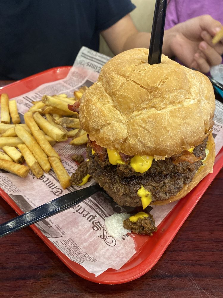 BURGER BARGE Updated November 2024 154 Photos & 228 Reviews 1401