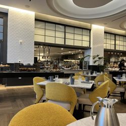 Driftlight Steakhouse - Breakfast buffet.