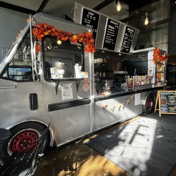 Werewolf Coffee Bar - Service area - Coffee & Tea Near Me - Chicago, Illinois
