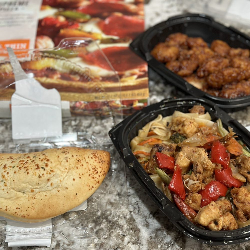 Safeway - two takeout containers of food on a counter - Grocery Near Me - Kahului, Hawaii Safeway - two takeout containers of food on a counter - Grocery Near Me - Kahului, Hawaii