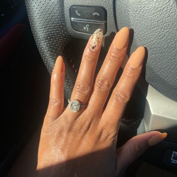 Oh Gossip Nails & Spa - Nail Salons Near Me - Los Angeles, California