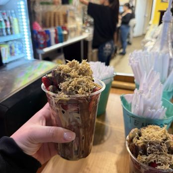 Mi Ranchito Neveria - Dubai Chocolate Strawberry Cups - Desserts Near Me - Northglenn, Colorado