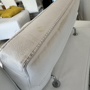 Del Conde Steamer - I had another company come after and I'll show you the difference. This picture is after he was paid and left. - Carpet Cleaning Near Me - Miami, Florida Del Conde Steamer - I had another company come after and I'll show you the difference. This picture is after he was paid and left. - Carpet Cleaning Near Me - Miami, Florida