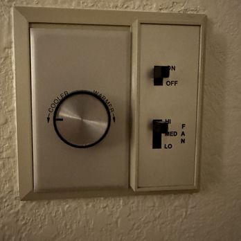 The Mercantile Hotel New Orleans, LA - Thermostat - HOW ARE THESE STILL A THING IN 2024???????? - Hotels Near Me - New Orleans, Louisiana The Mercantile Hotel New Orleans, LA - Thermostat - HOW ARE THESE STILL A THING IN 2024???????? - Hotels Near Me - New Orleans, Louisiana