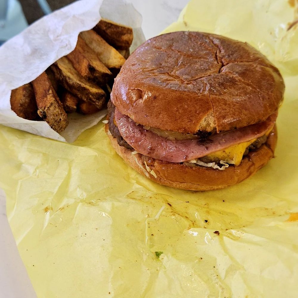 Hawaiian burger with no tomato Hawaiian burger with no tomato