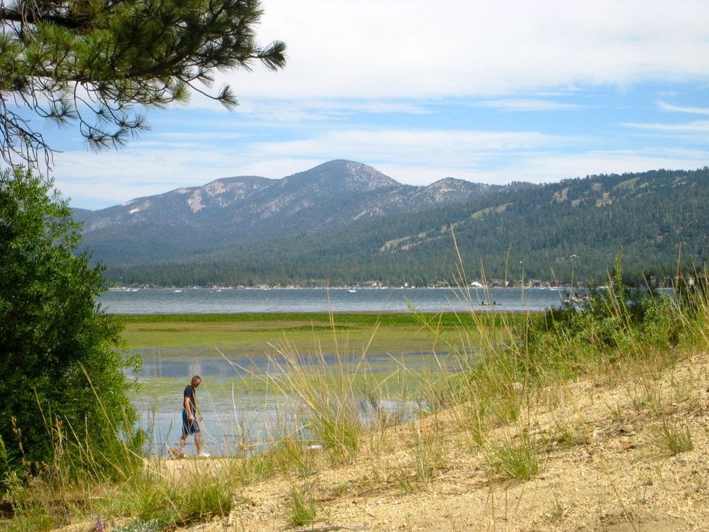 GROUT BAY DAY USE & PICNIC AREA Highway 38 At Grout Bay, Big Bear