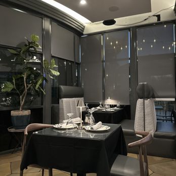 Zen Curry and Grill - Dining area - Indian Near Me - Temecula, California Zen Curry and Grill - Dining area - Indian Near Me - Temecula, California