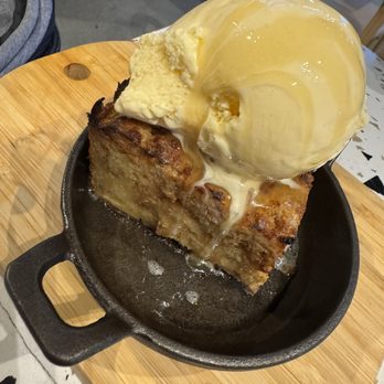N17 The Lane - bread pudding - Gastropubs Near Me - Los Angeles, California N17 The Lane - bread pudding - Gastropubs Near Me - Los Angeles, California