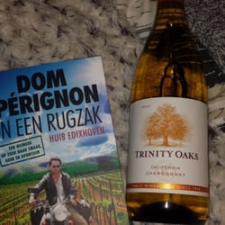 Vindict - Het boek en mijn Chardonnay uit Chili ;)
