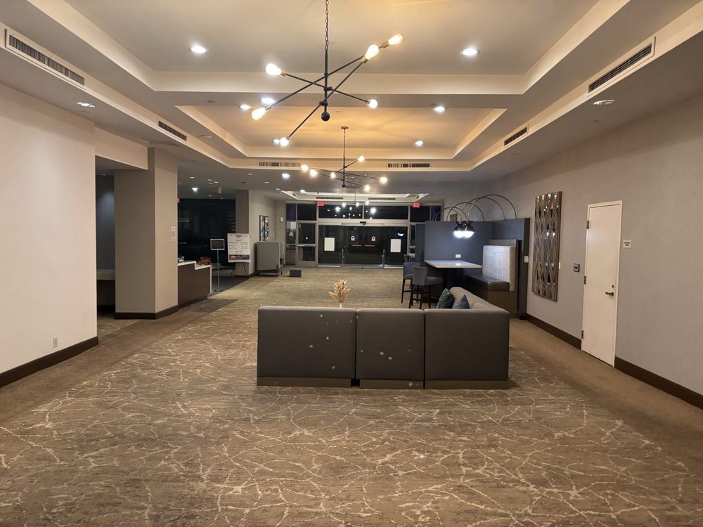 Crowne Plaza Los Angeles Harbor Hotel