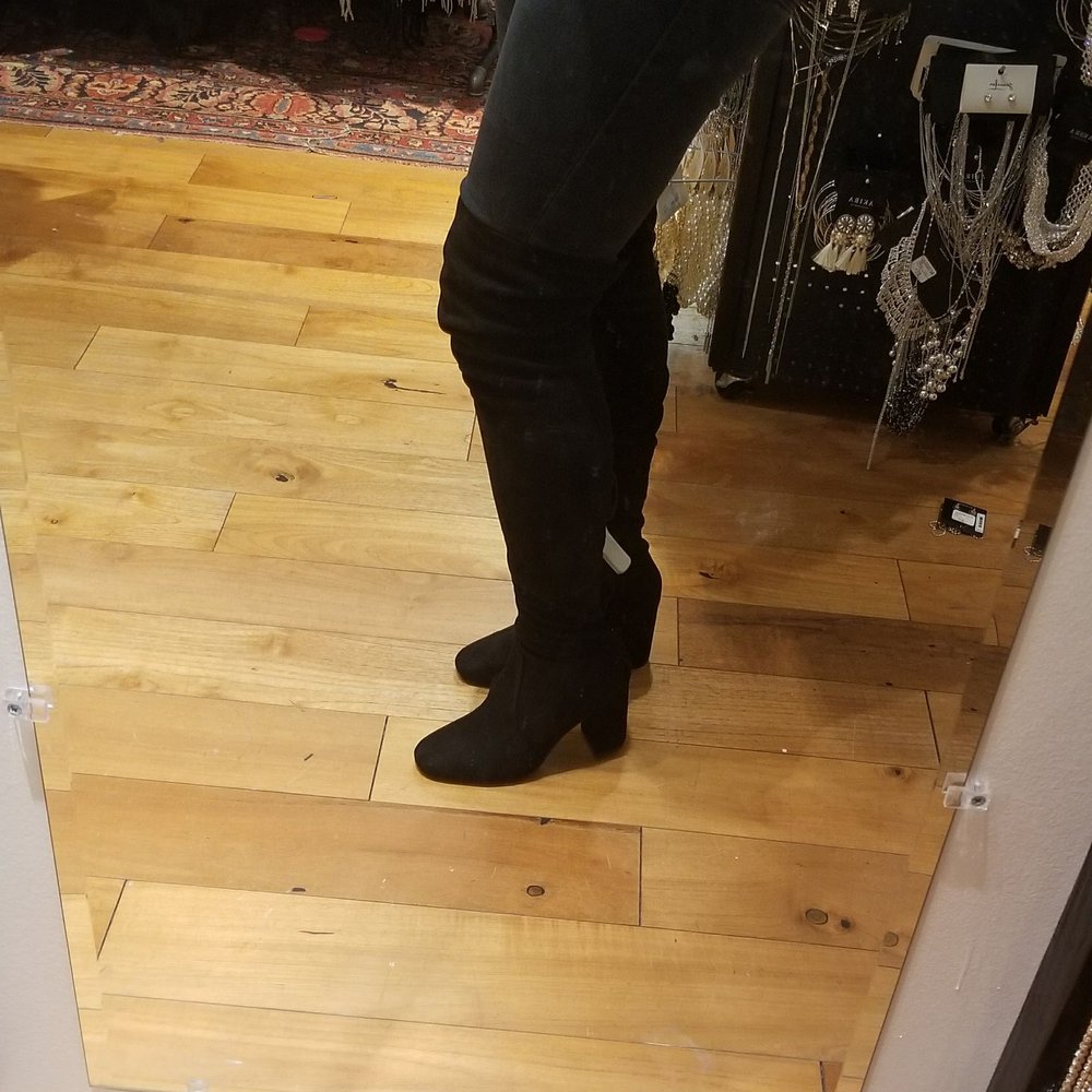 AKIRA - Women's Clothing Near Me - Chicago, Illinois AKIRA - Women's Clothing Near Me - Chicago, Illinois