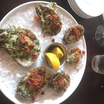 El Barquito Oyster Bar - Seafood Near Me - Roma, Texas El Barquito Oyster Bar - Seafood Near Me - Roma, Texas