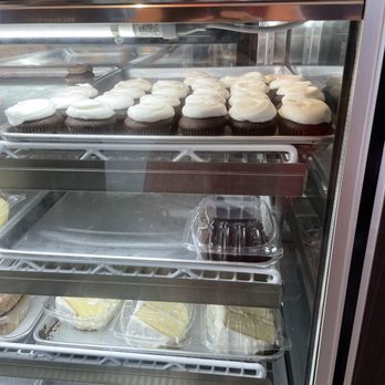 Make My Cake - Yummy cupcakes still stocked at 6 pm - Bakeries Near Me - New York, New York
