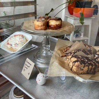 Vivienne Culinary Books - Pick up window with a beautiful choice of pastries - Wine Bars Near Me - Portland, Oregon Vivienne Culinary Books - Pick up window with a beautiful choice of pastries - Wine Bars Near Me - Portland, Oregon