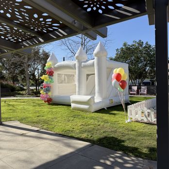 Bounce House City - Combo bounce house , helium balloons - Party & Event Planning Near Me
