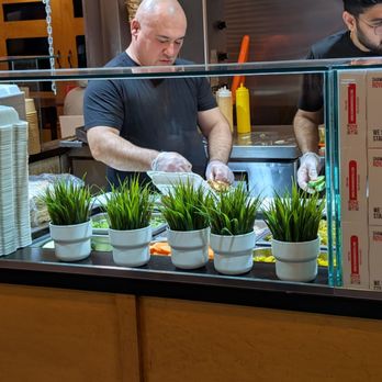 Shawarma Royale - Making my chicken shawarma salad - Middle Eastern Near Me - Pickering, Ontario