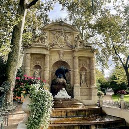 Medici Fountain Medici Fountain