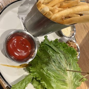 Guinness Open Gate Brewery - Burger with lettuce bun - Breweries Near Me - Chicago, Illinois