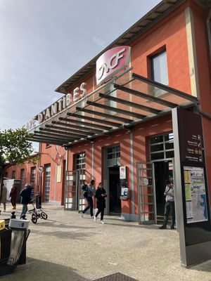 Antibes train station by null