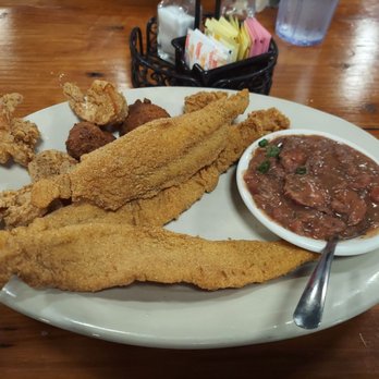 Philay's Catfish N' More - 50/50 - Seafood Near Me - Gonzales, Louisiana