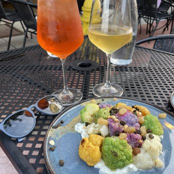Quartiere - Roasted cauliflower and drinks - Pizza Near Me - Stamford, Connecticut Quartiere - Roasted cauliflower and drinks - Pizza Near Me - Stamford, Connecticut