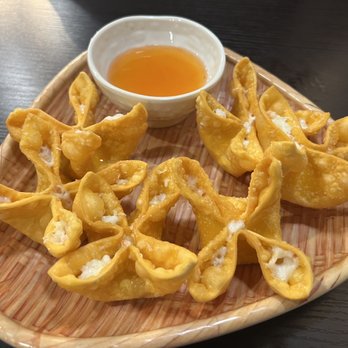 Chenji Noodle House - Crab Rangoon - Chinese Near Me - Temple Terrace, Florida