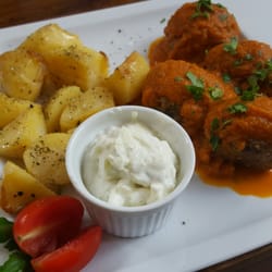 Café Mautz - Hackfleischbällchen mit Ofenkartoffeln