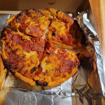 King's Pizza Cafe - This is the pepperoni pizza large for 7.99??!!! - Pizza Near Me - Honolulu, Hawaii