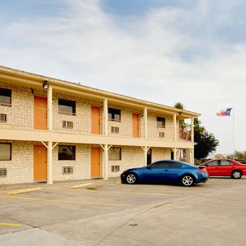Americas Best Value Inn Edna - Exterior - Hotels Near Me - Edna, Texas Americas Best Value Inn Edna - Exterior - Hotels Near Me - Edna, Texas