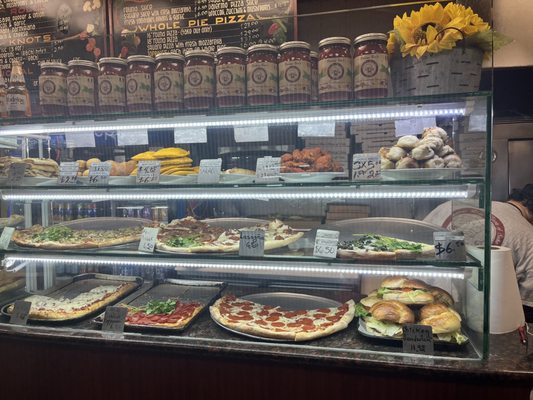 Famous Ben's Pizza by null